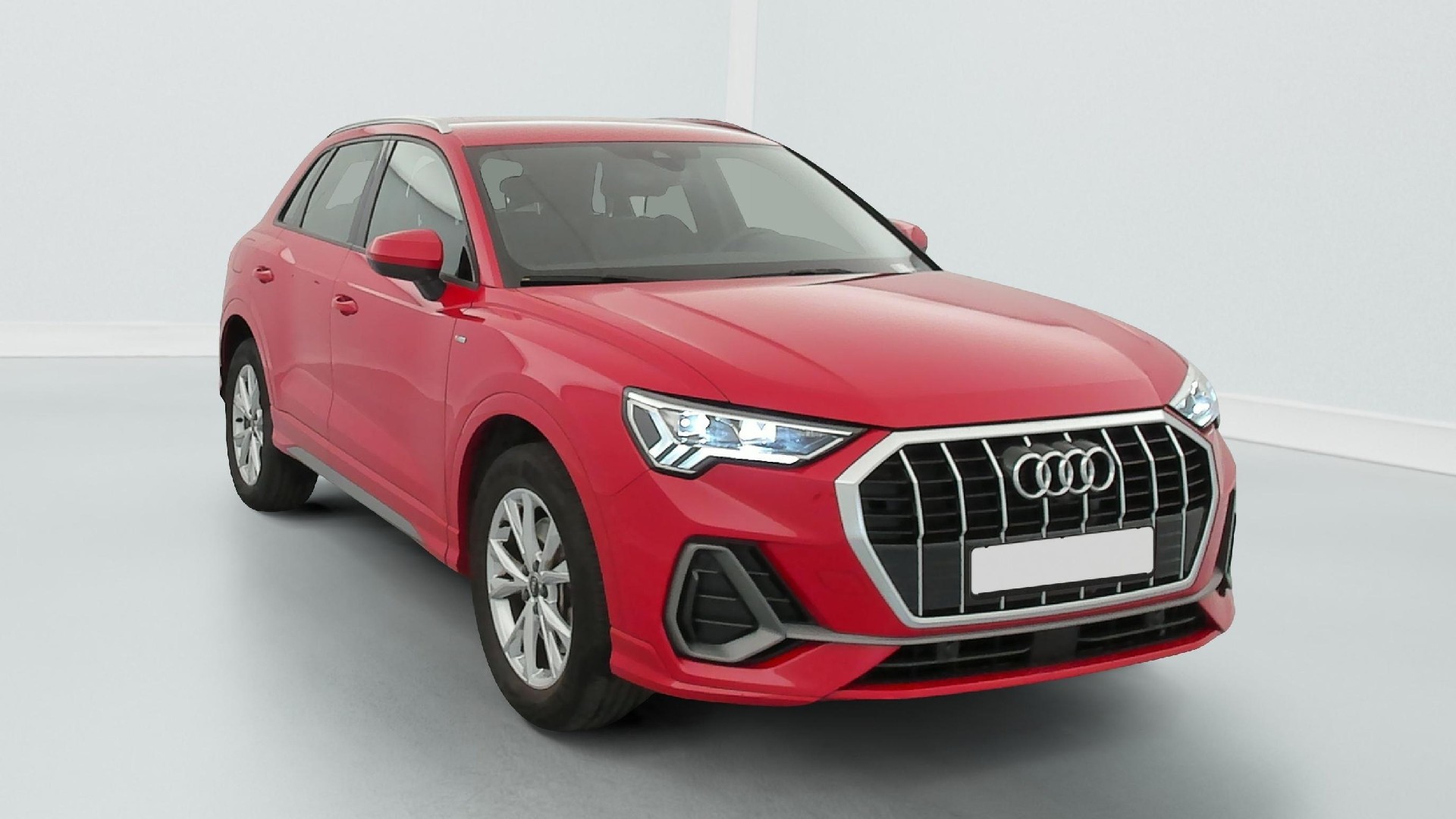 Audi Q3 45 TFSIe S Line