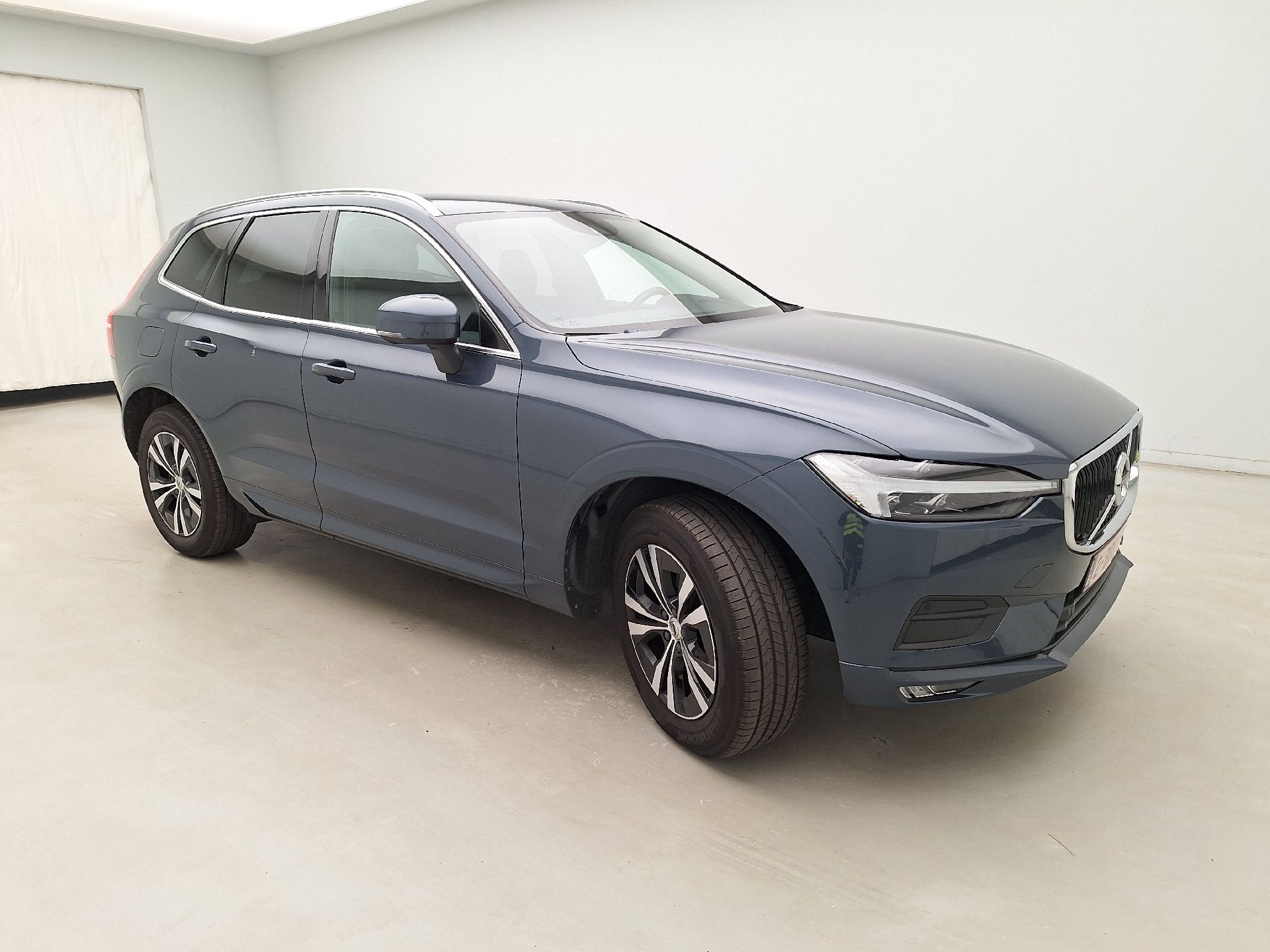 Volvo XC60 2.0 B4 Momentum Pro