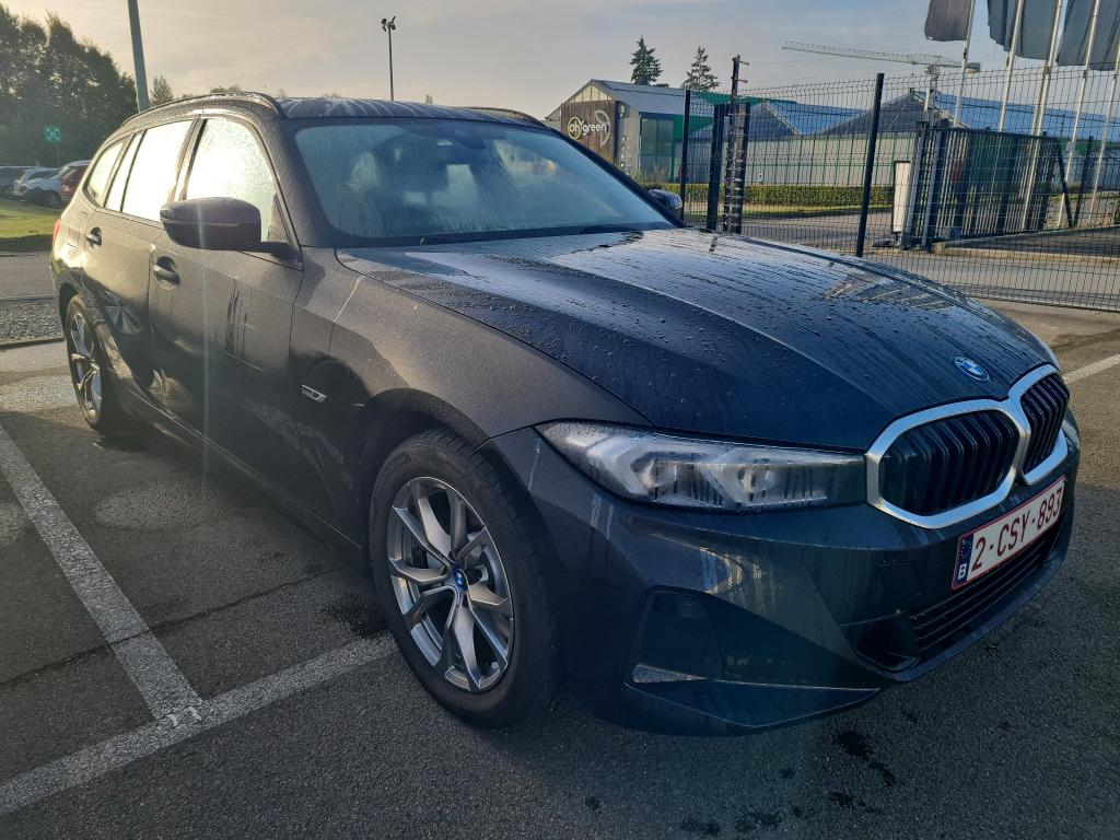 BMW 3 Series Touring 320e Lounge