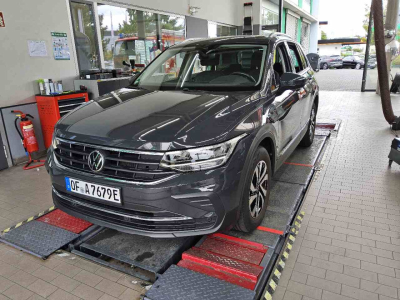Volkswagen Tiguan (AX1)(07.2020->2024) DE