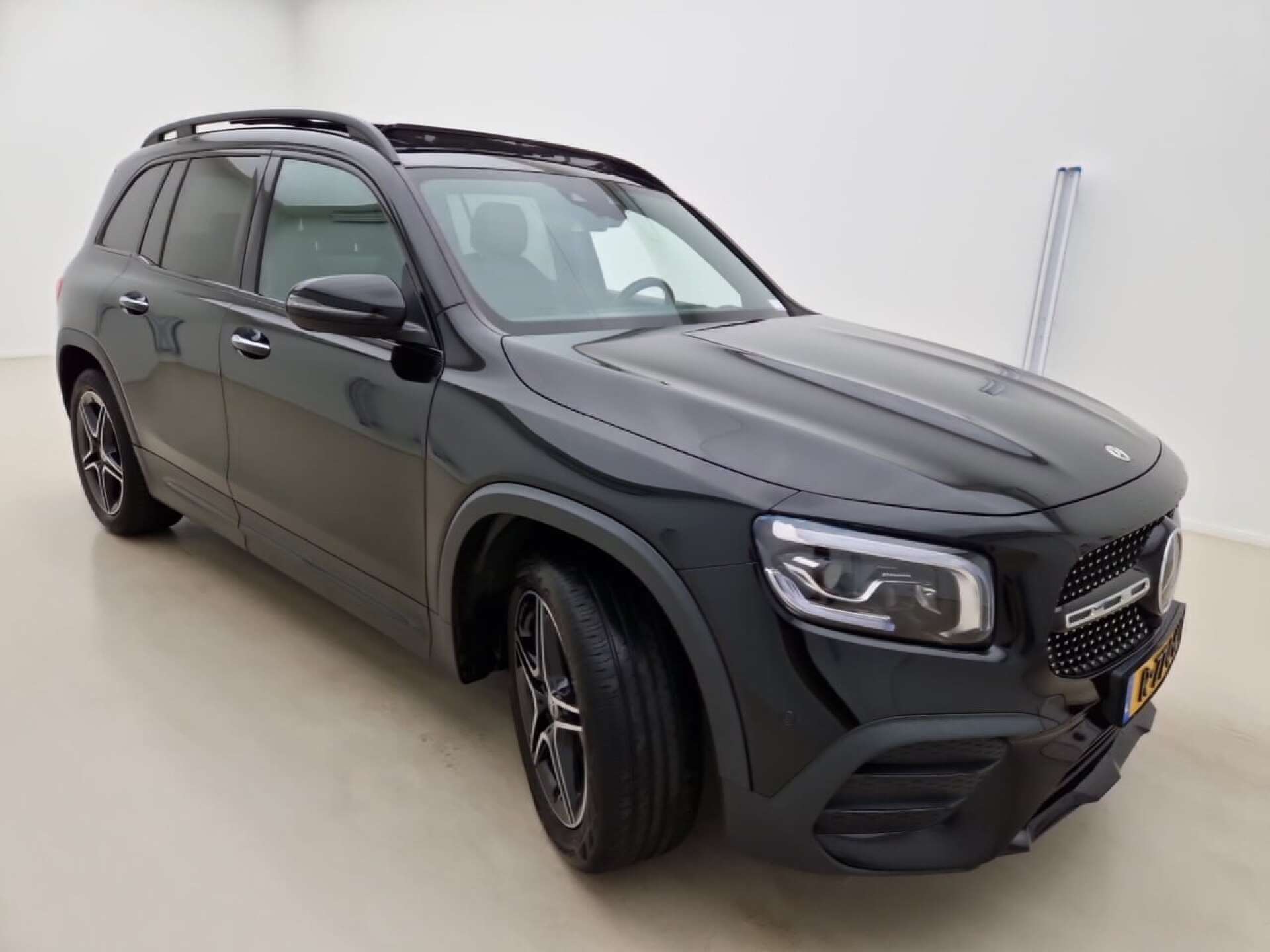 Mercedes-Benz GLB 200 Business Solution AMG