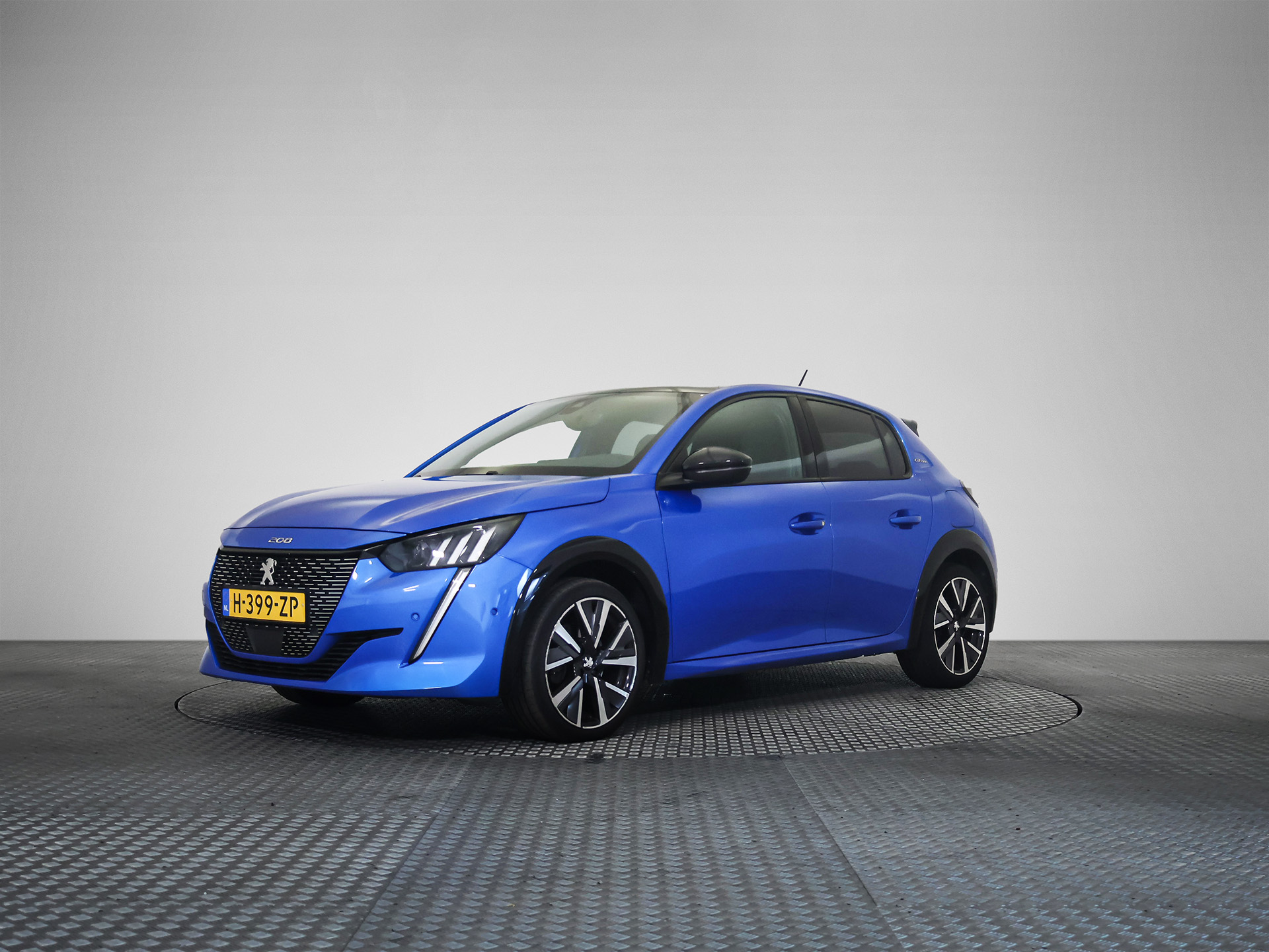 Peugeot 208 1.2i GT Line