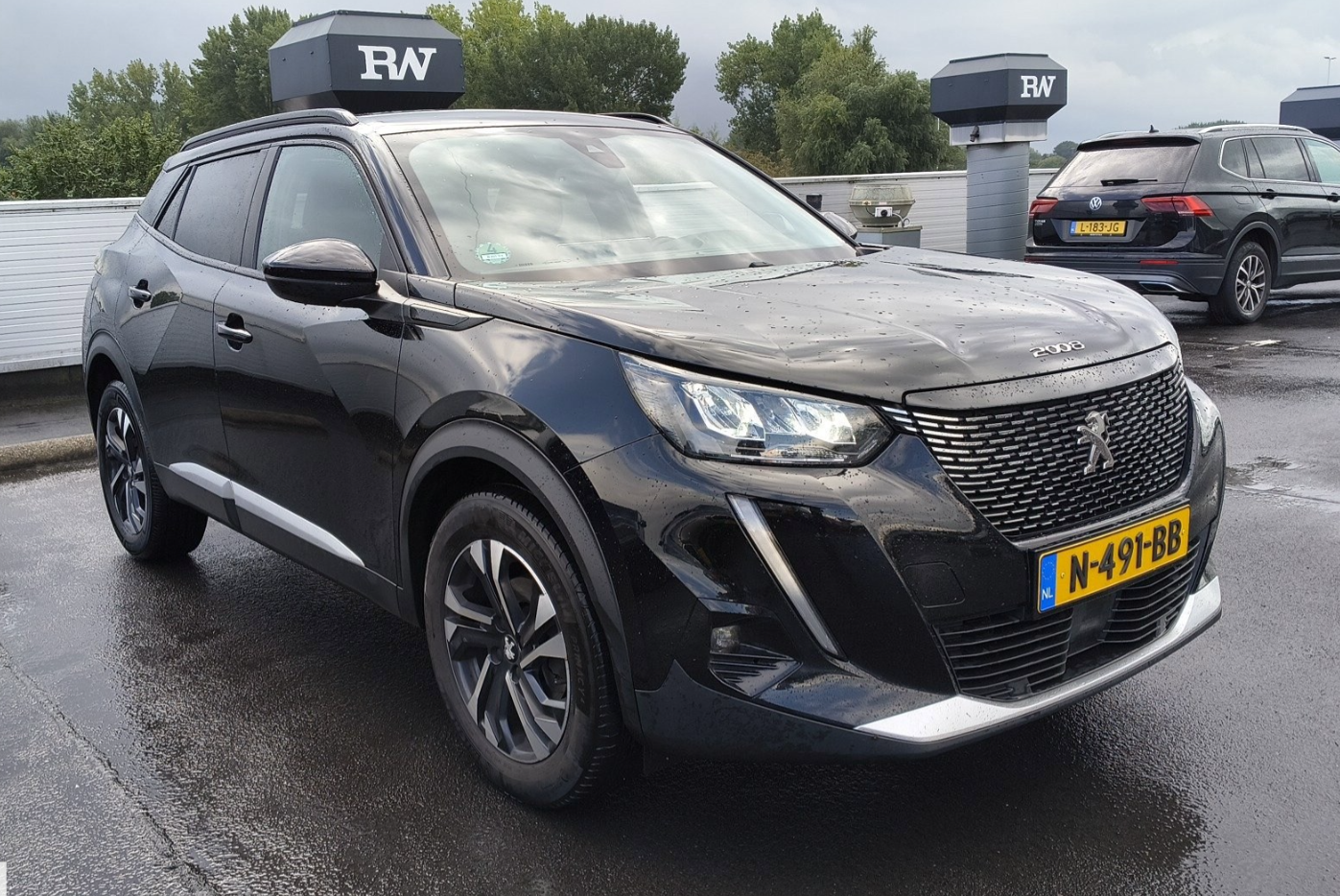 Peugeot 2008 1.2i Allure
