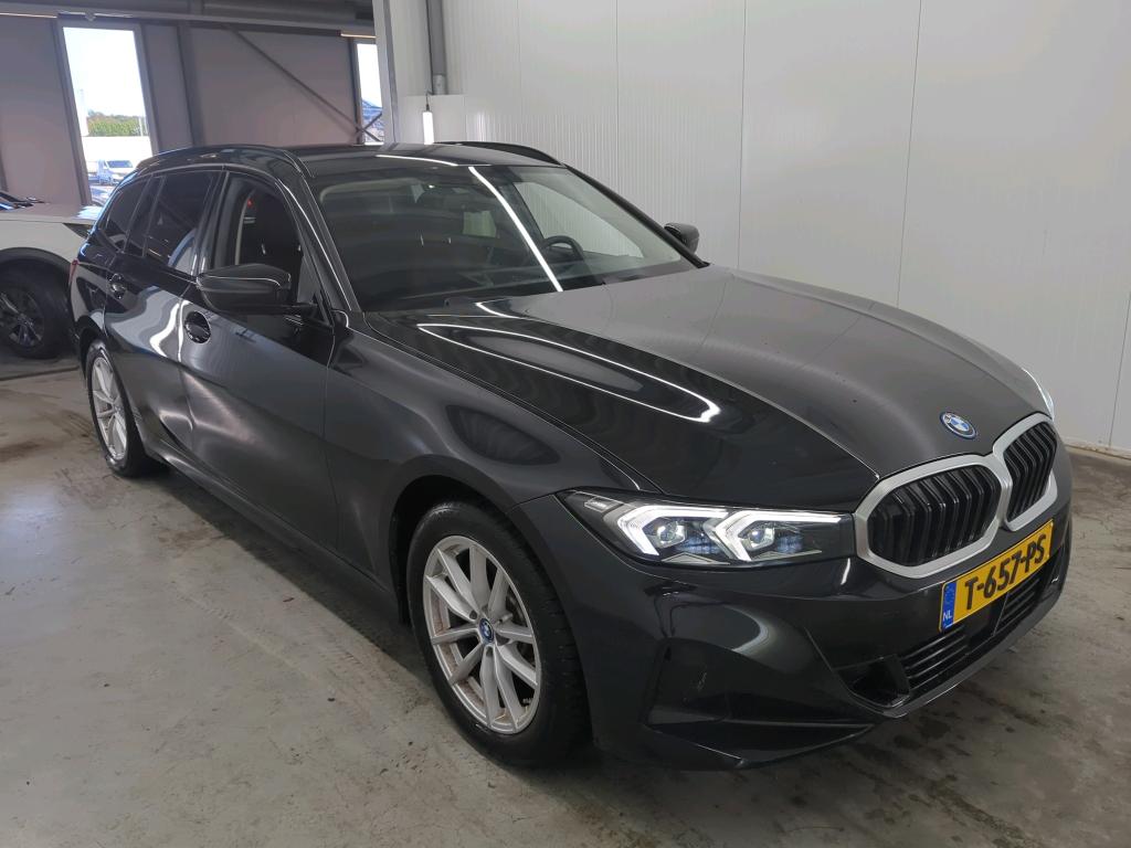 BMW 3 Series Touring 330e
