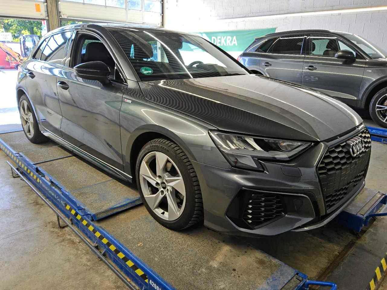Audi A3 Sportback 30 TFSI S Line