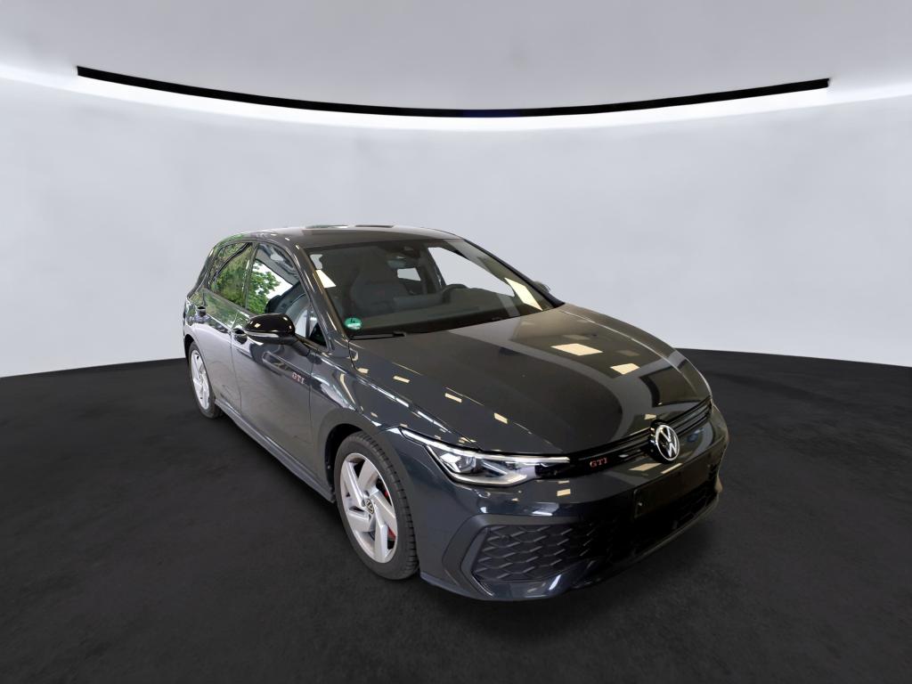 Volkswagen Golf 2.0 TSI
