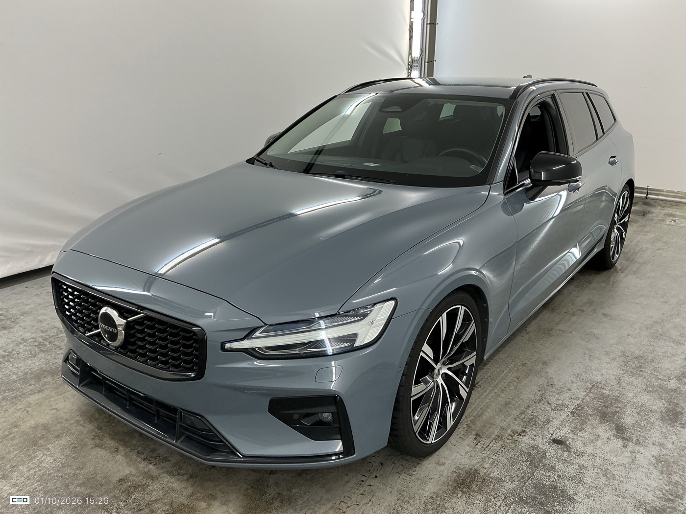 Volvo V60 B3 Plus Dark