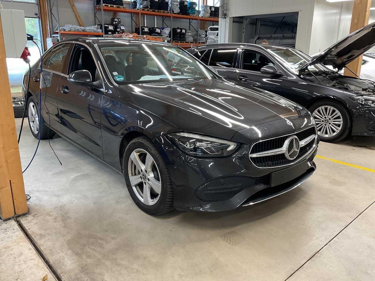 Mercedes-Benz C 300e Avantgarde