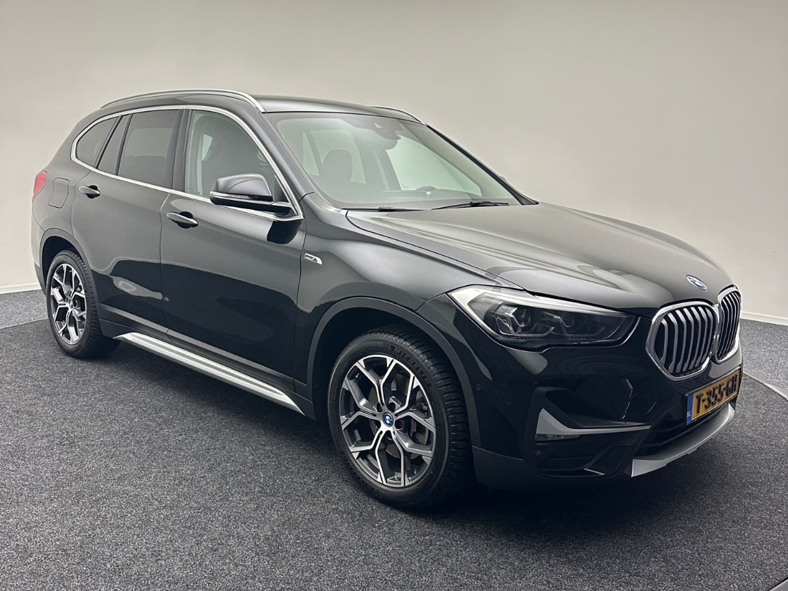 BMW X1 25i