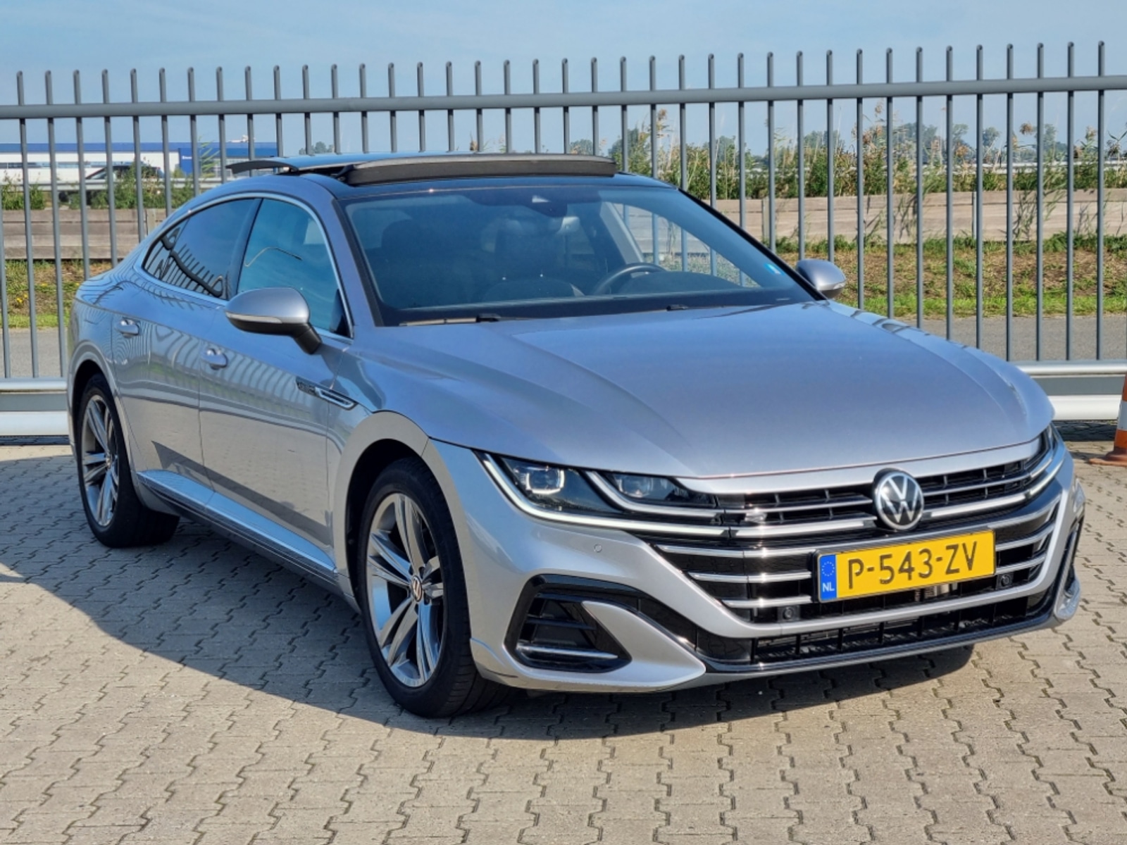 Volkswagen Arteon 2.0 TSI R-Line