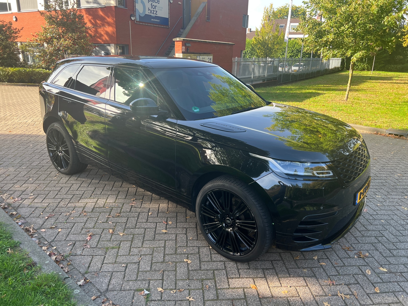Land Rover Range Rover Velar 2.0 P400e R-Dynamic S