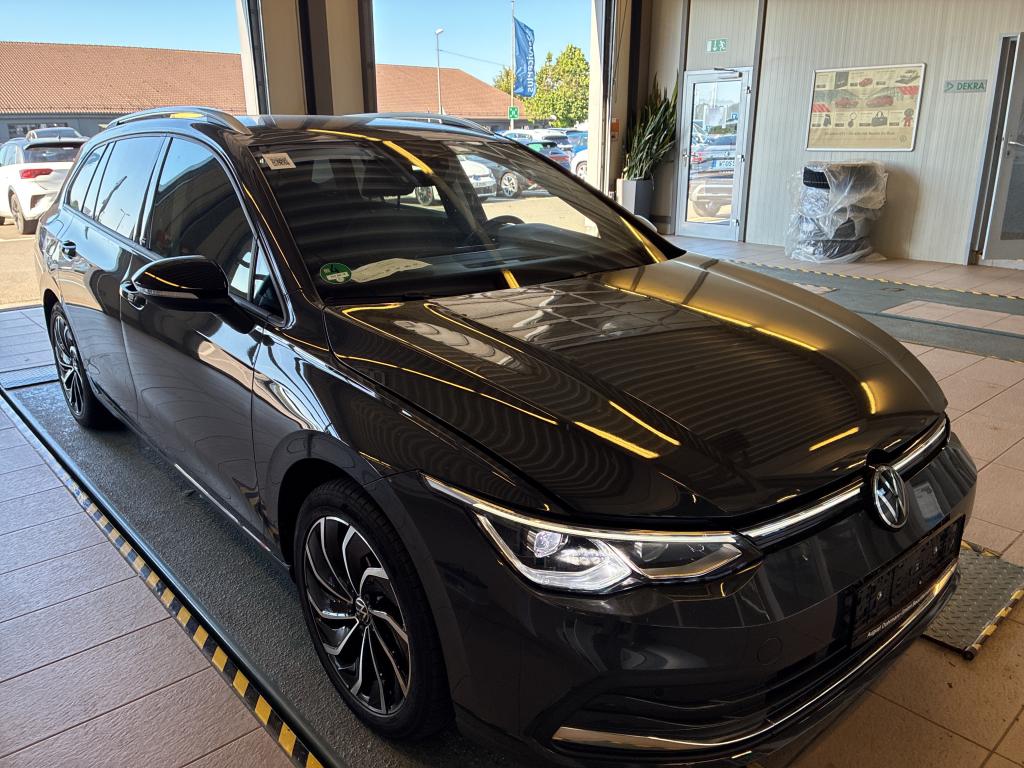 Volkswagen Golf Variant 1.5 eTSI Life