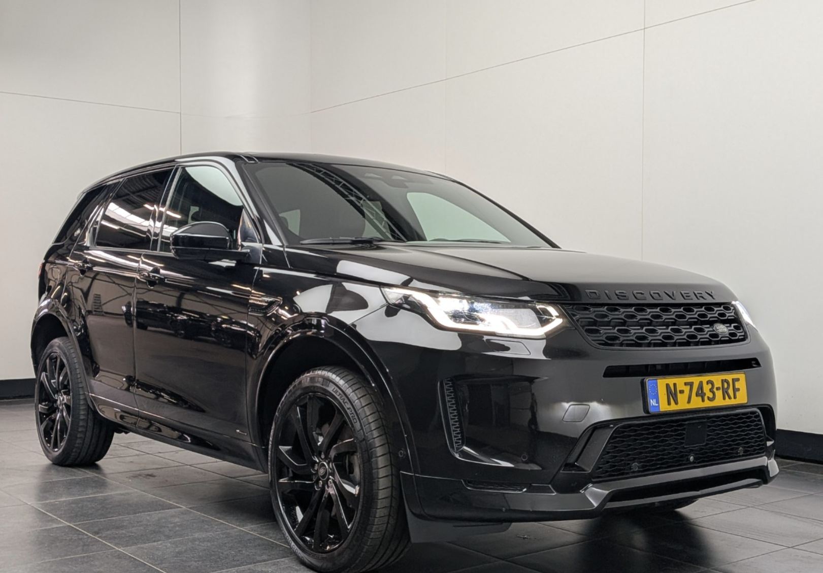 Land Rover Discovery Sport 2.0 TD4 R-Dynamic S