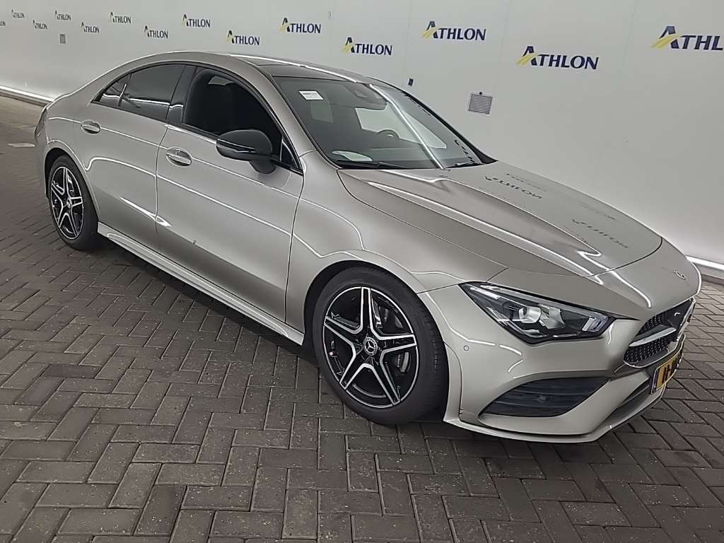 Mercedes-Benz CLA 180 Business Solution AMG