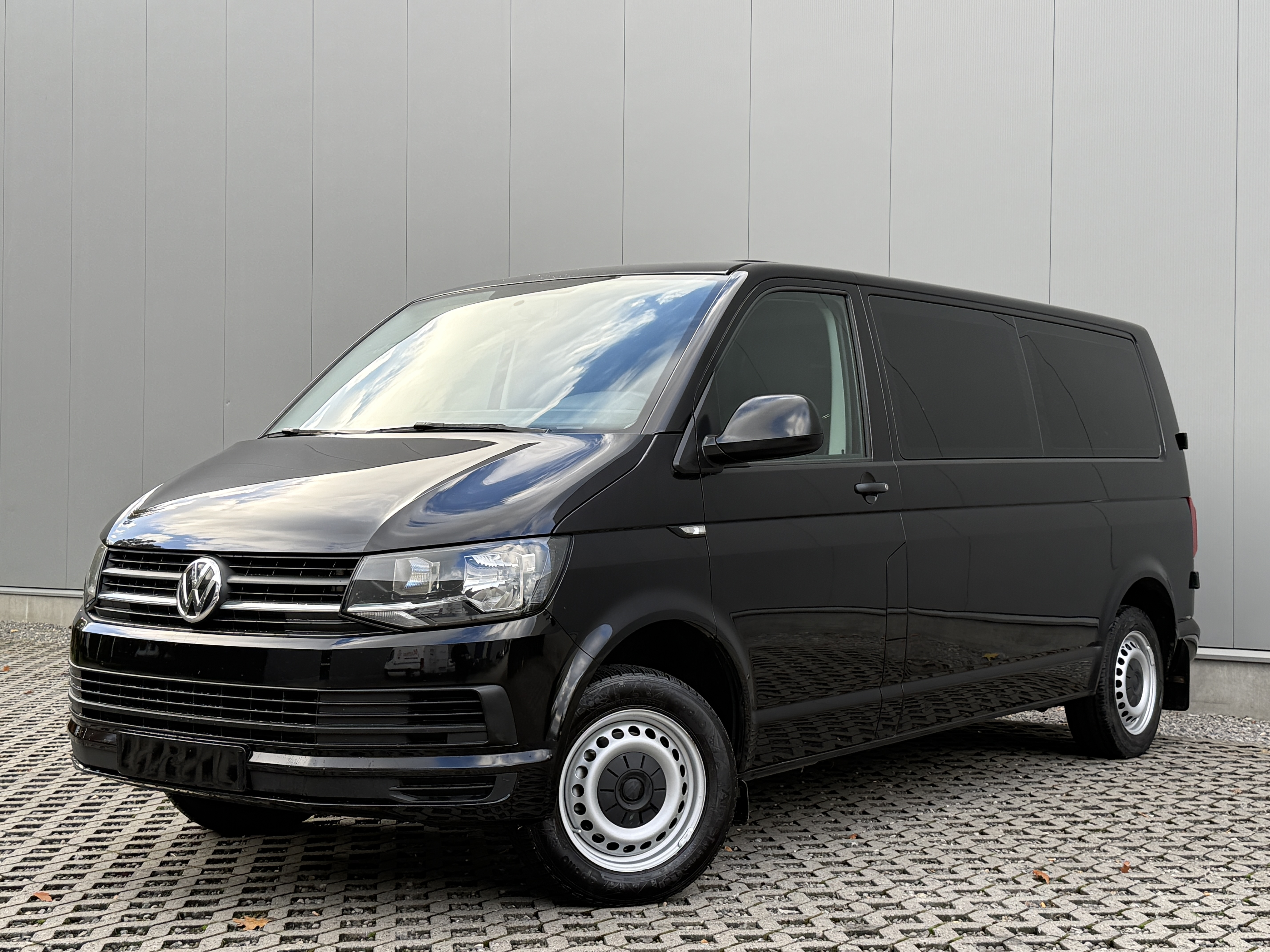 Volkswagen Caravelle 2.0 TDI