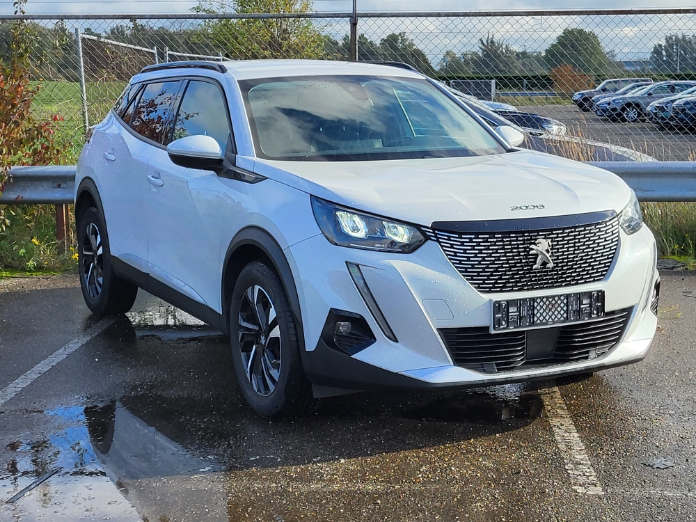 Peugeot 2008 1.2i Allure Pack