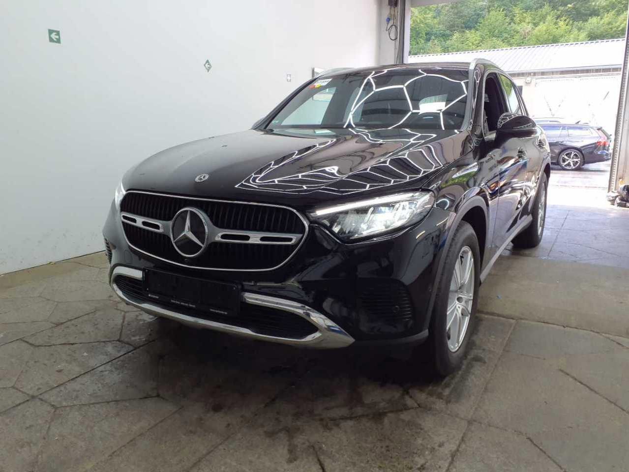 Mercedes-Benz GLC 200 Avantgarde Advanced