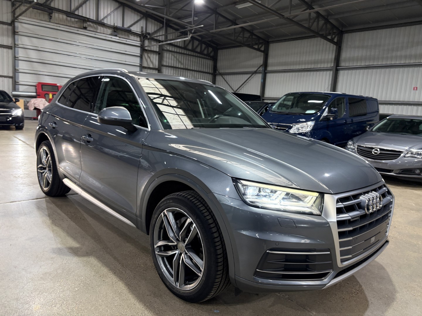 Audi Q5 40 TDI Business