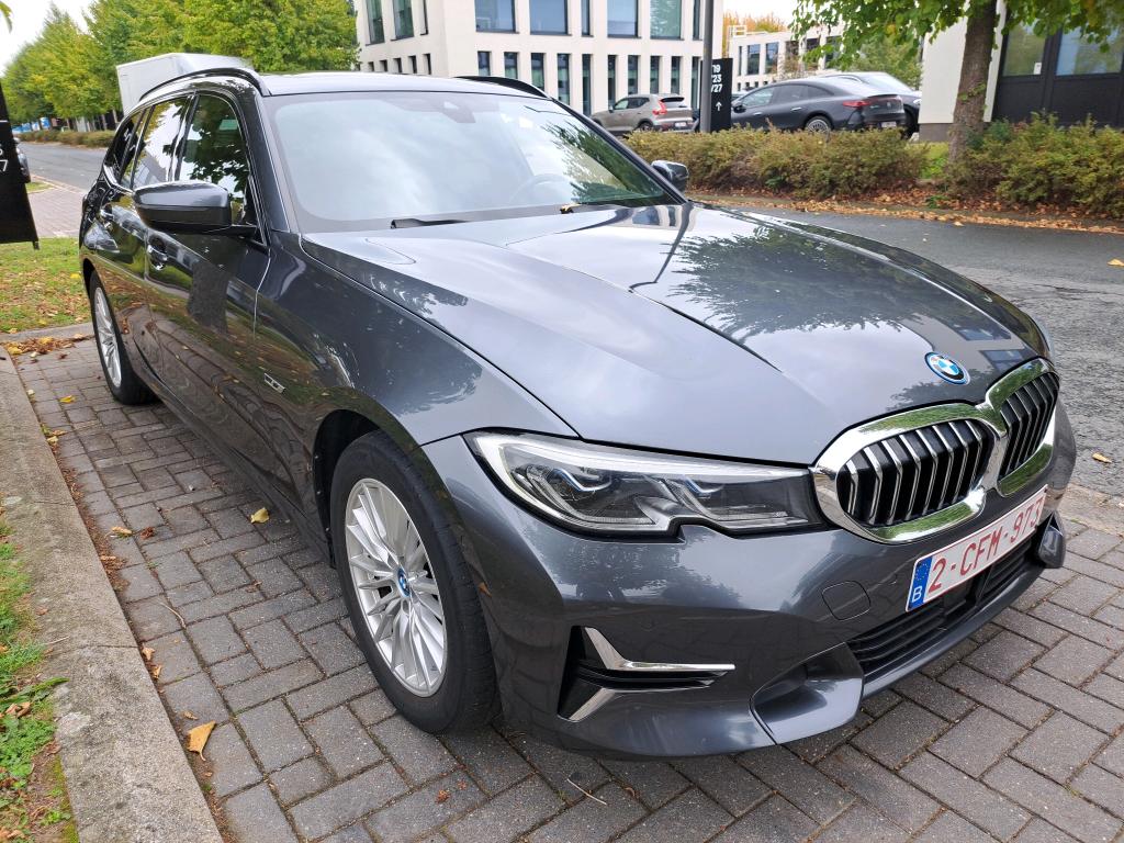 BMW 3 Series Touring 330e