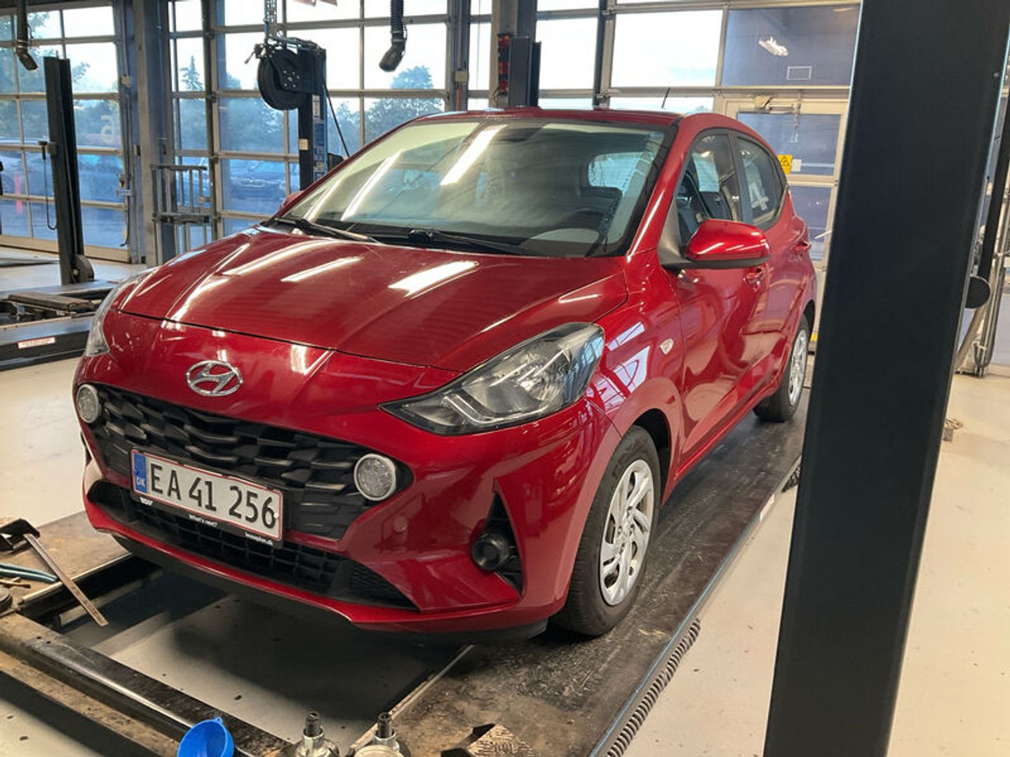 Hyundai i10 Essential 1.0 UA!' Hatchback