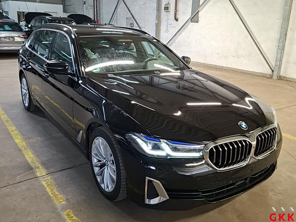 BMW 5 Series Touring 530d Luxury