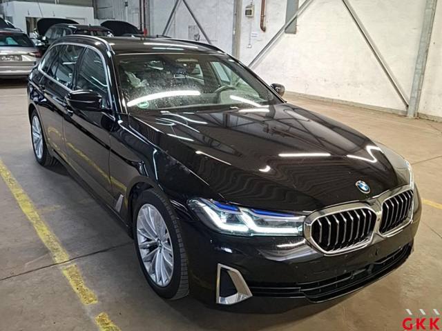 BMW 5 Series Touring 530d Luxury