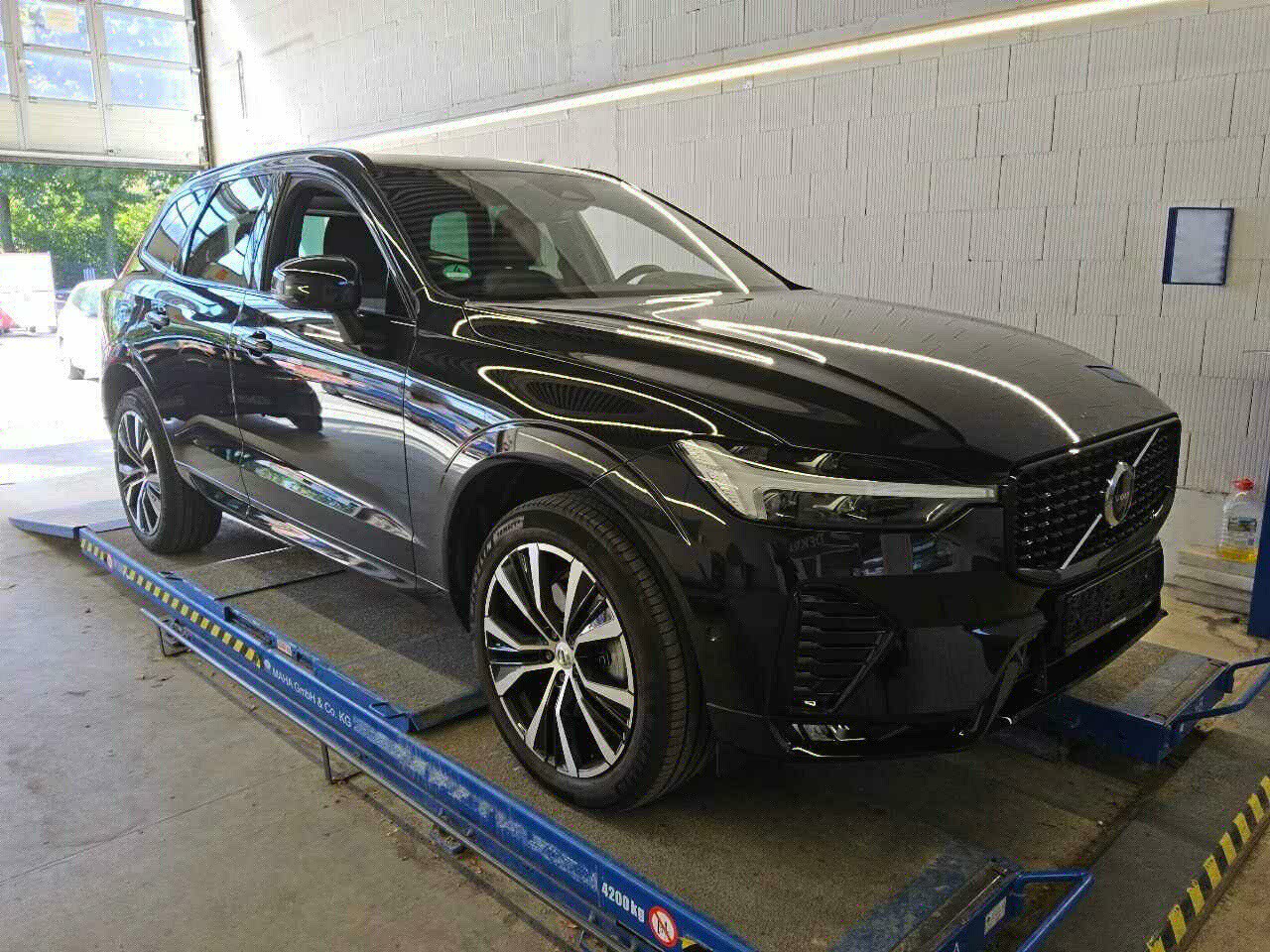 Volvo XC60 B5 Ultra Dark