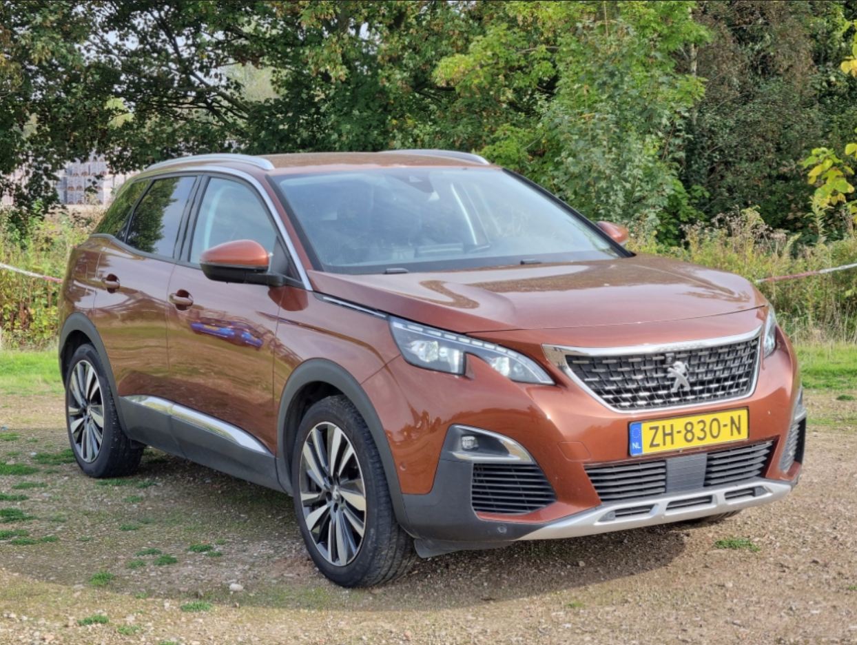 Peugeot 3008 1.2i Allure