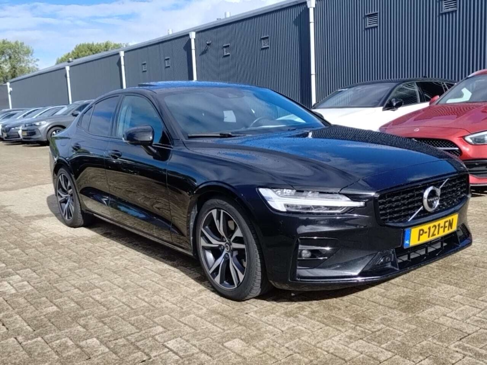 Volvo S60 2.0 B4 R-Design