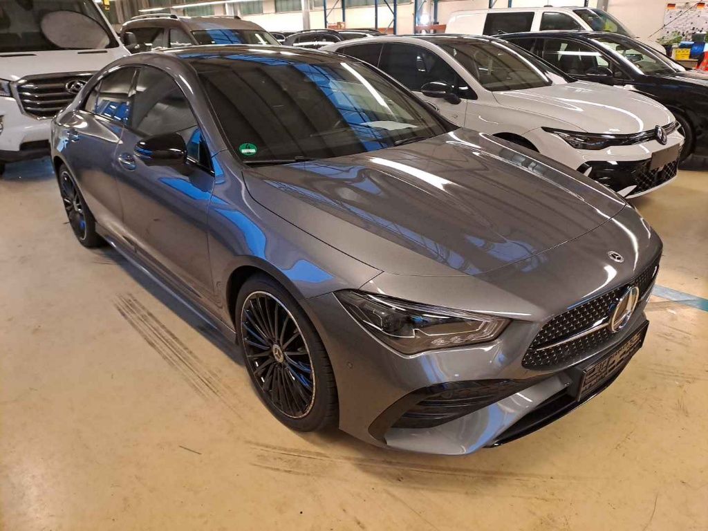 Mercedes-Benz CLA 200 AMG Line