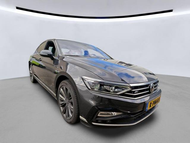 Volkswagen Passat 1.5 TSI R-Line