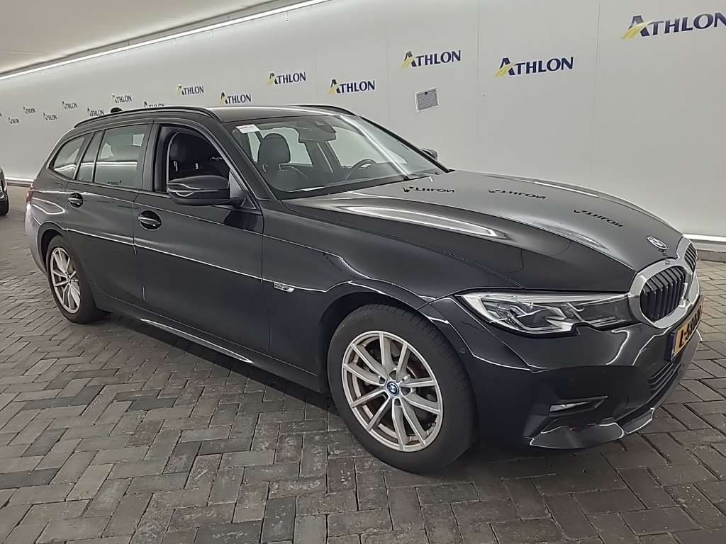 BMW 3 Series Touring 320e Business
