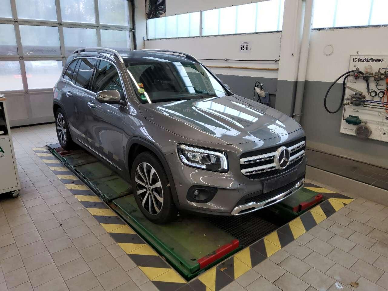 Mercedes-Benz GLB 200d Progressive