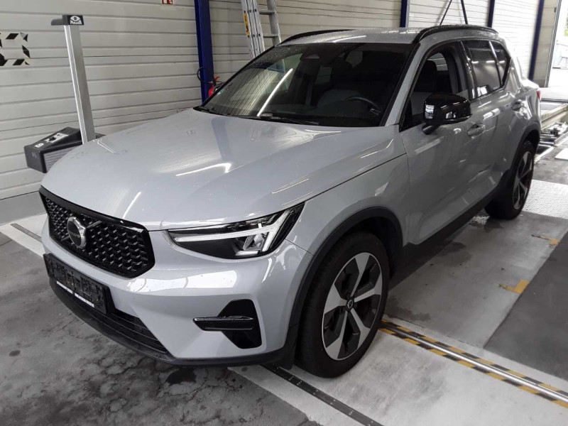 Volvo XC40 B3 Plus Dark