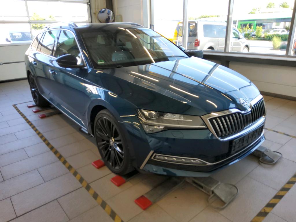 Škoda Superb Combi 2.0 TSI L&K