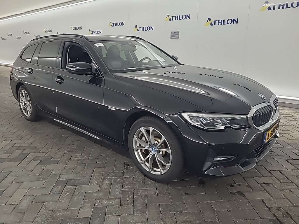 BMW 3 Series Touring 330e Business
