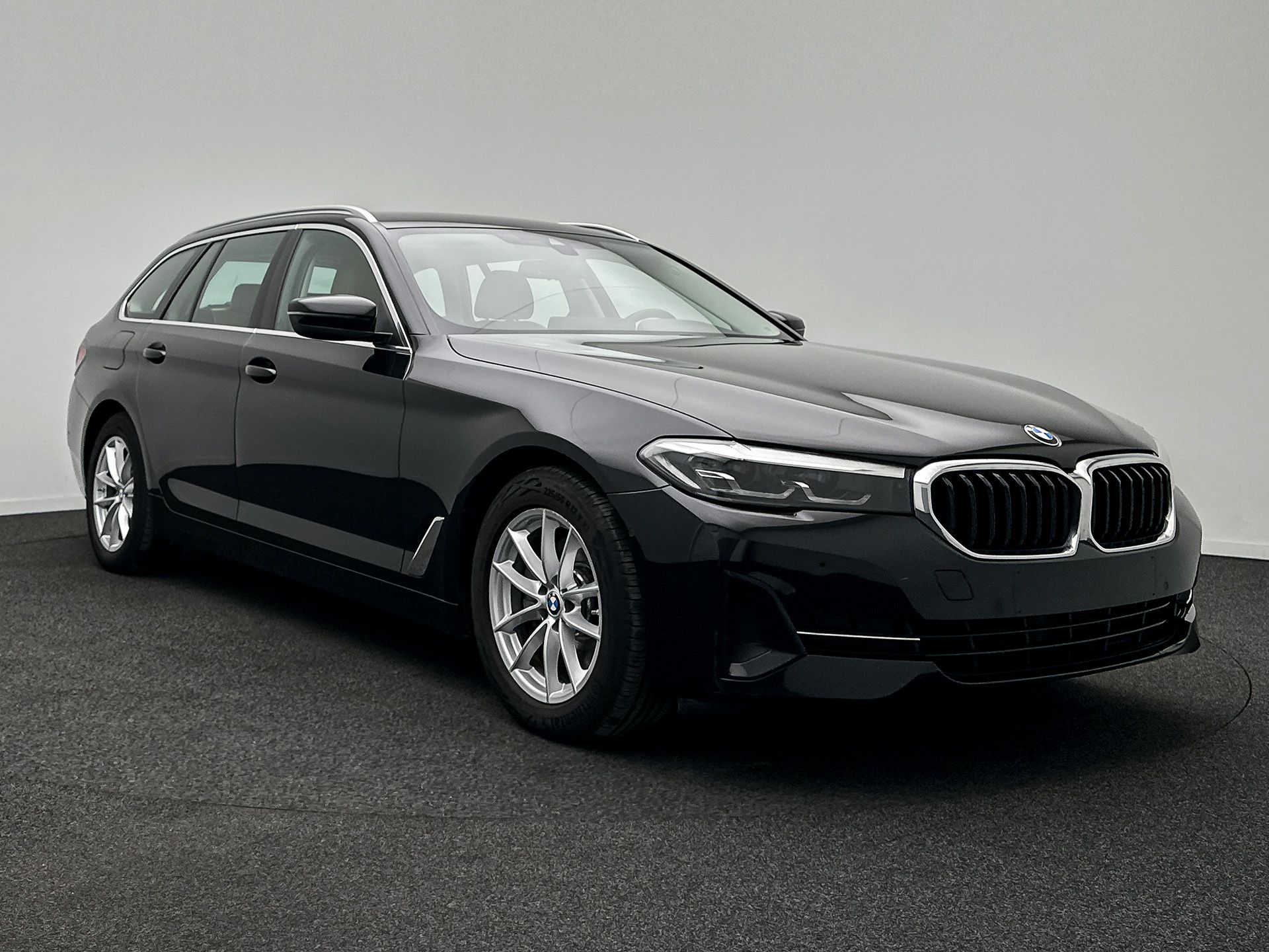 BMW 5 Series Touring 518d Lounge