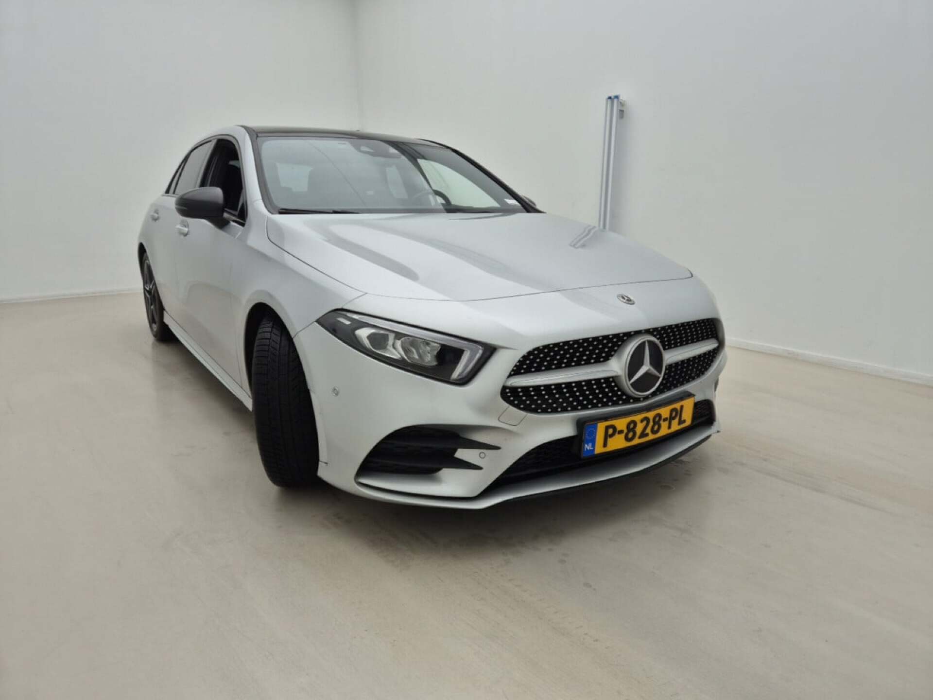 Mercedes-Benz A 180 Business Solution AMG