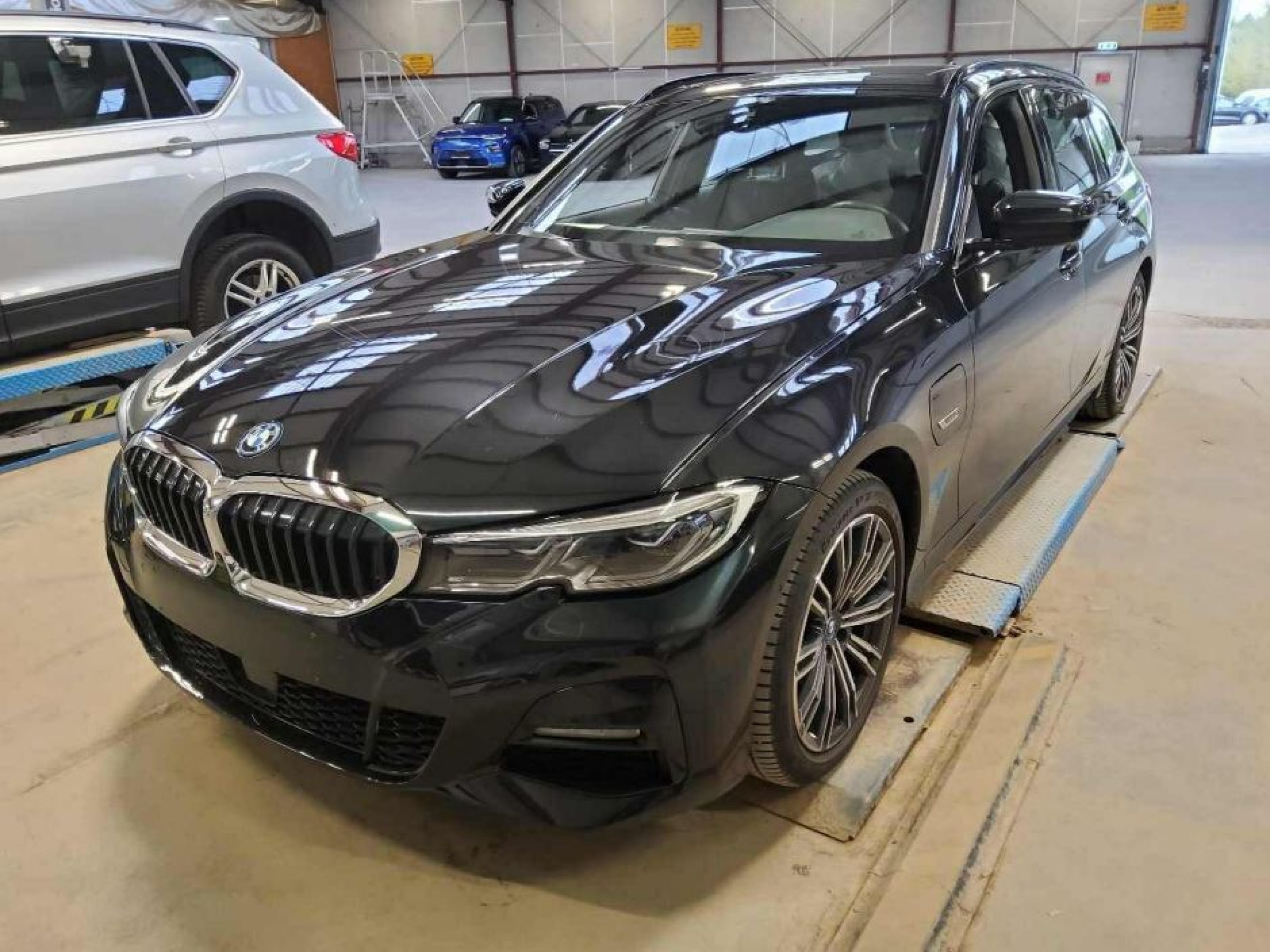 BMW 3 Series Touring 320e M Sport