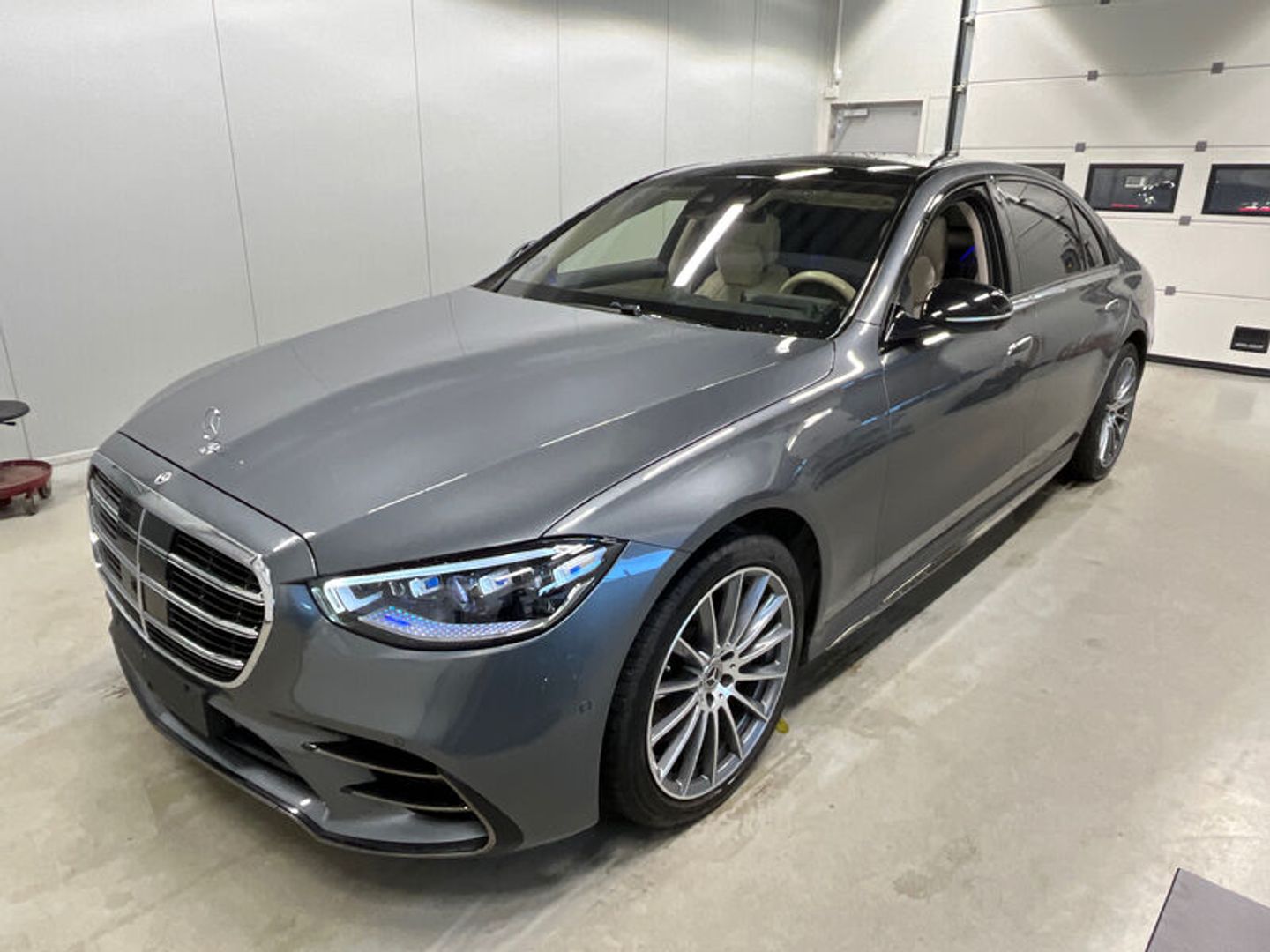 Mercedes-Benz S-Class 580 e L