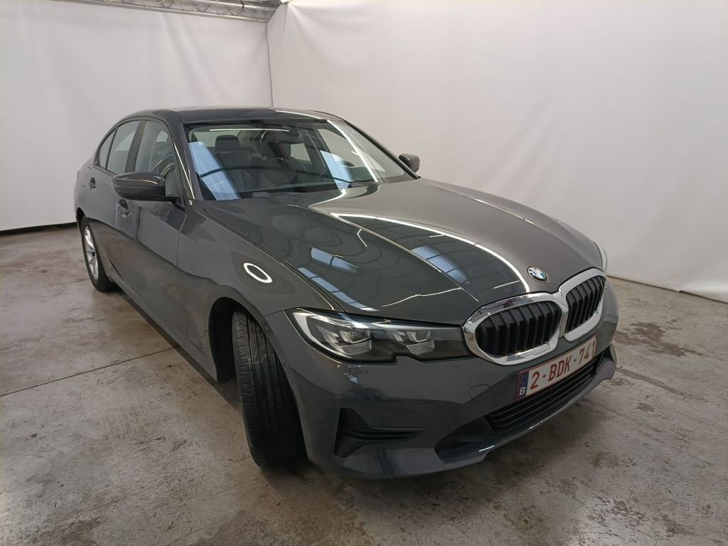 BMW 3 Series 320i Lounge