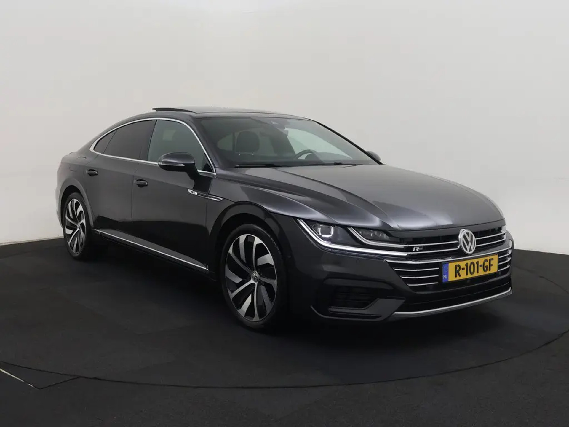 Volkswagen Arteon 2.0 TSI Business