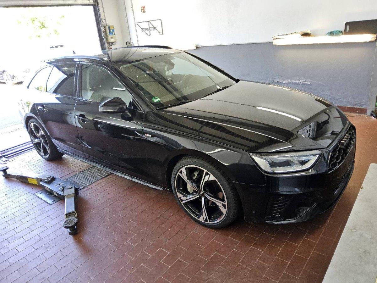 Audi A4 Avant 40 TDI S Line