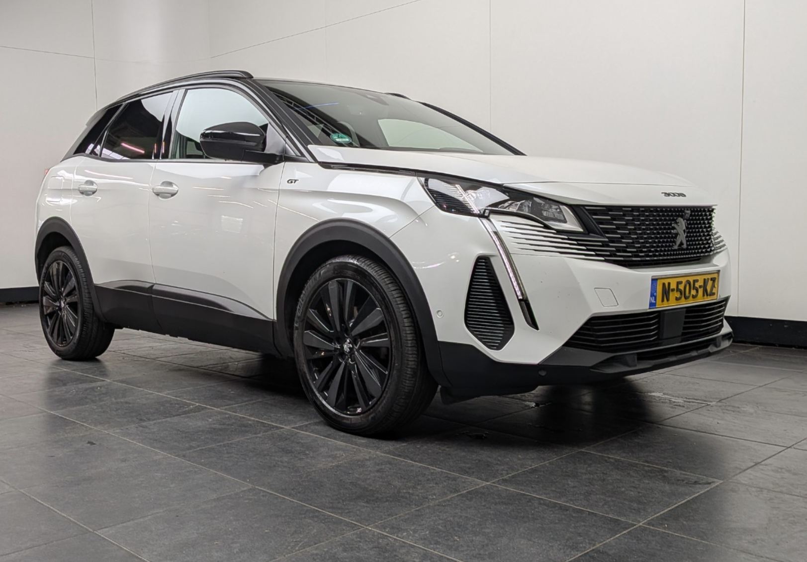 Peugeot 3008 1.2i GT