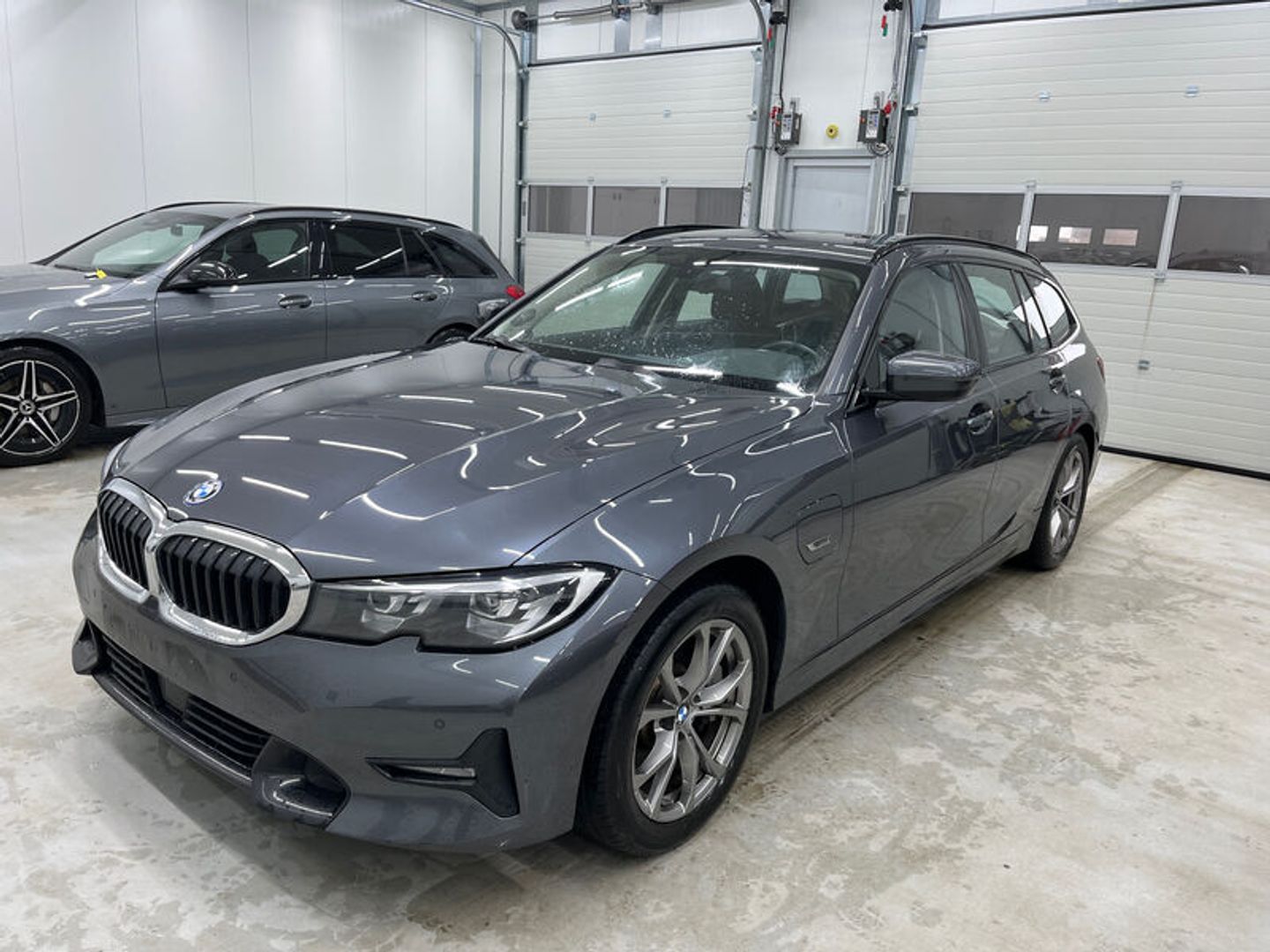 BMW 3-Series 330e F Sport Line Touring Auto UA! Station Wagon