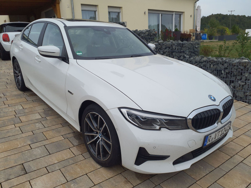 BMW 3 Series 320e Advantage