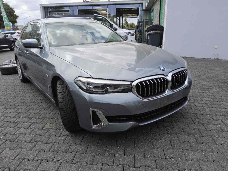 BMW 5 Series Touring 530e Luxury