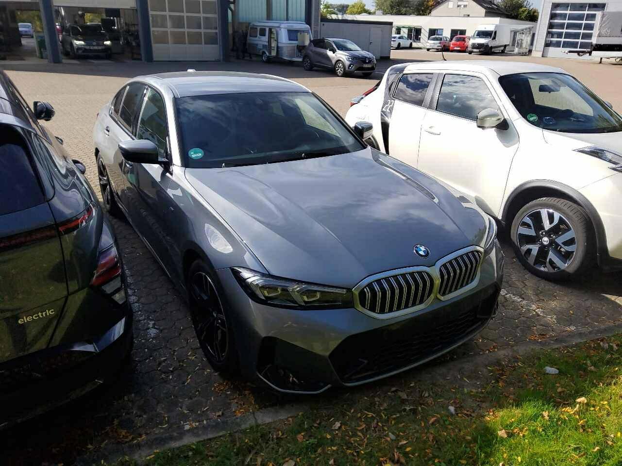 BMW 3 Series 318i