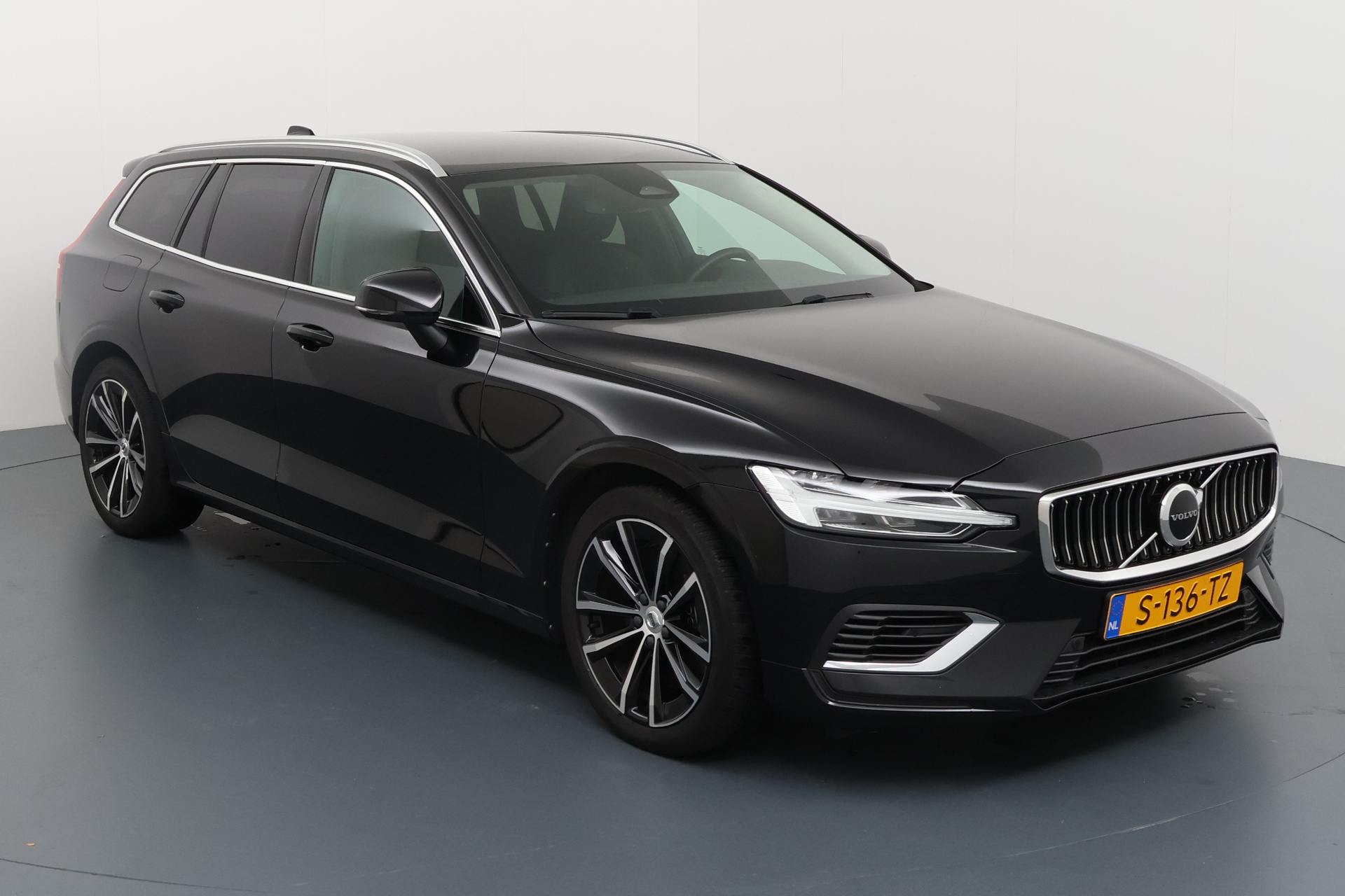 Volvo V60 T6 Core