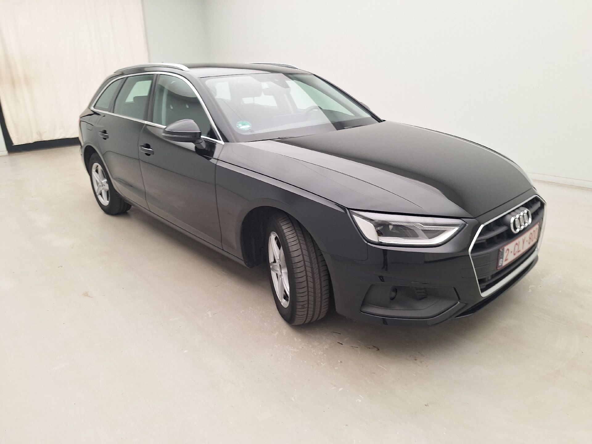 Audi A4 Avant 30 TDI Attraction